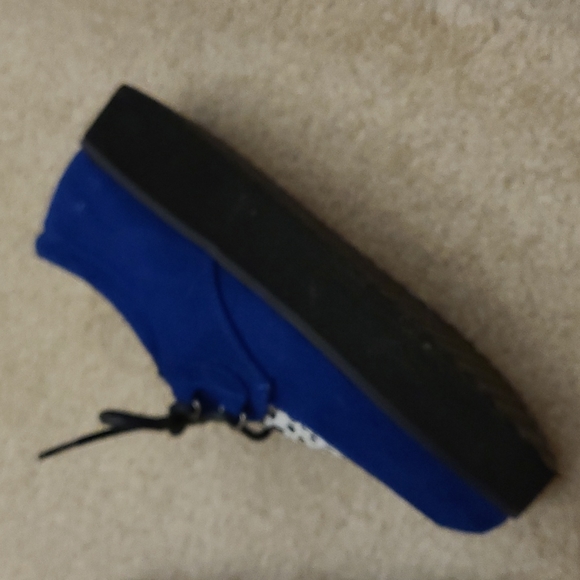 Blue suède shoes - Picture 2 of 3